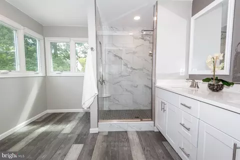 Bath - 1717 Jasper Ln, Crofton, MD 21114 photo 2 of 5