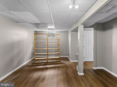 Living - 3413 Halifax Ct, Pasadena, MD 21122 photo 3 of 4