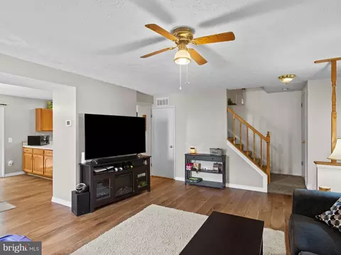 Living - 3413 Halifax Ct, Pasadena, MD 21122 photo 2 of 4