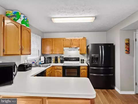 Kitchen - 3413 Halifax Ct, Pasadena, MD 21122 photo 3 of 3