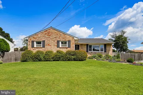 7949 Elvaton Rd, Glen Burnie, MD 21061