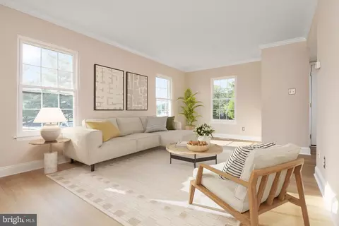 Living - 907 Spry Harbour, Pasadena, MD 21122 photo 2 of 4