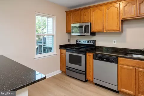 Kitchen - 907 Spry Harbour, Pasadena, MD 21122 photo 1 of 2