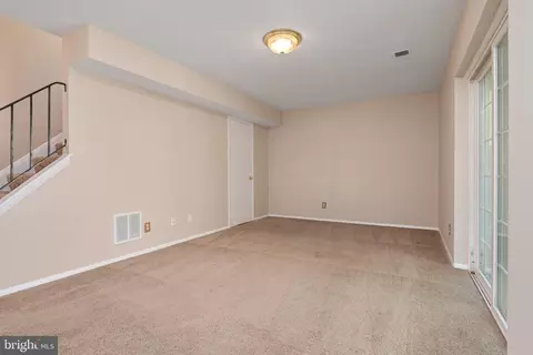 Living - 907 Spry Harbour, Pasadena, MD 21122 photo 3 of 4