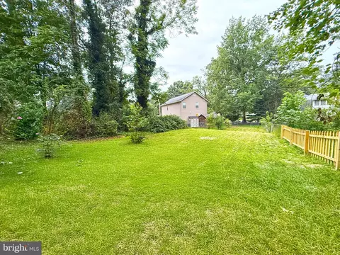 706 203rd St, Pasadena, MD 21122 photo 2