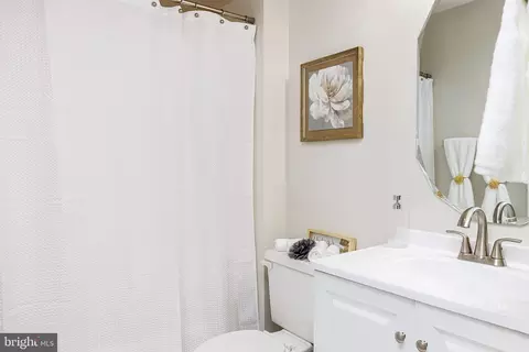 Bath - 30 I Sandstone Ct, Annapolis, MD 21403 photo 1 of 2