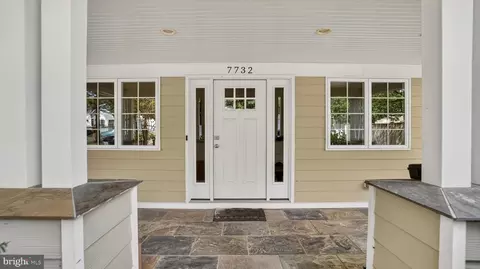 Exterior - 7732 W Shore Rd W, Pasadena, MD 21122 photo 1 of 9
