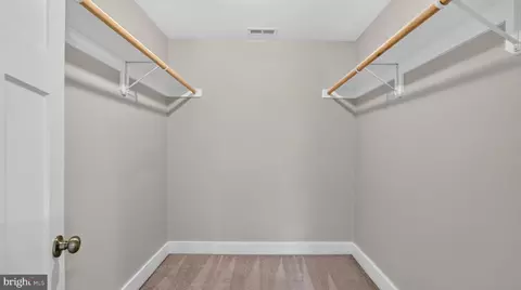 Entry Way - 7732 W Shore Rd W, Pasadena, MD 21122 photo 5 of 6