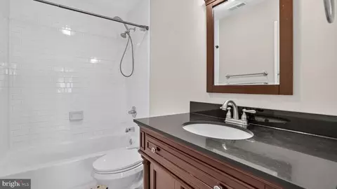 Bath - 7732 W Shore Rd W, Pasadena, MD 21122 photo 3 of 3
