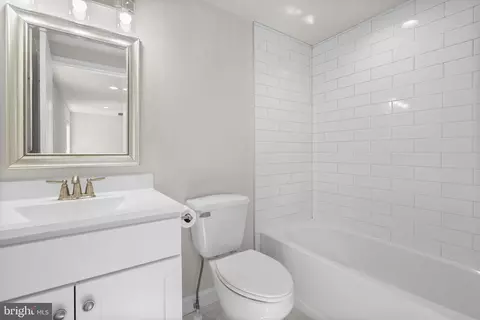 Bath - 556 Sunset Knoll Rd, Pasadena, MD 21122 photo 2 of 3
