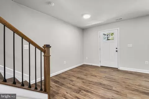 Entry Way - 556 Sunset Knoll Rd, Pasadena, MD 21122 photo 1 of 5