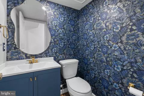 Bath - 556 Sunset Knoll Rd, Pasadena, MD 21122 photo 1 of 3