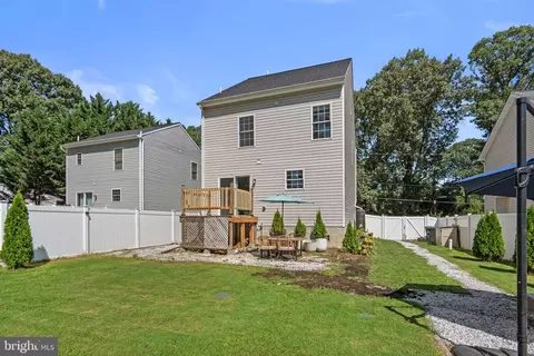 Exterior - 556 Sunset Knoll Rd, Pasadena, MD 21122 photo 8 of 8