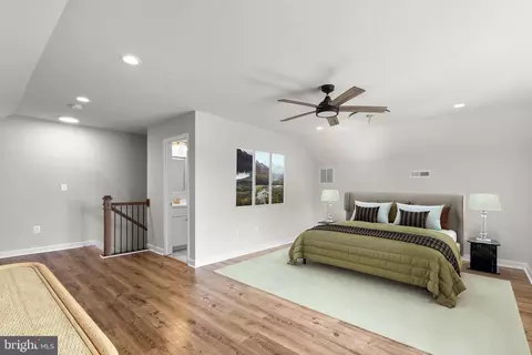 Bedroom - 556 Sunset Knoll Rd, Pasadena, MD 21122 photo 4 of 5