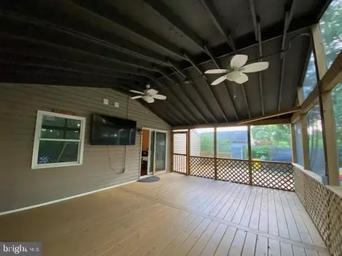 222 Glen Rd, Glen Burnie, MD 21060