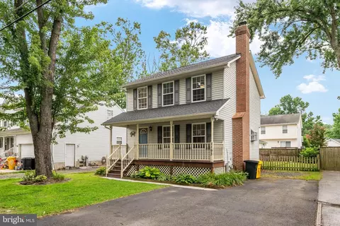 1193 Oak Ave, Shady Side, MD 20764