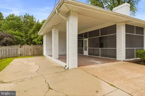 Exterior - 109 Sunset Dr, Annapolis, MD 21403 photo 3 of 14