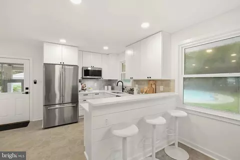 Kitchen - 109 Sunset Dr, Annapolis, MD 21403 photo 3 of 3