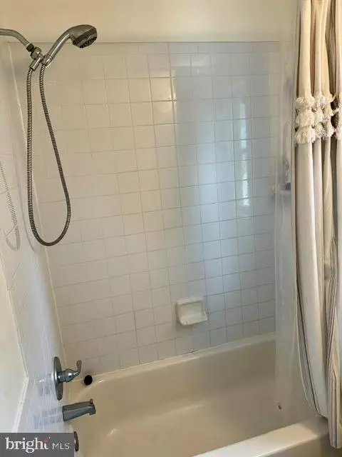 Bath - 5220 4th St, Baltimore, MD 21225 photo 2 of 2