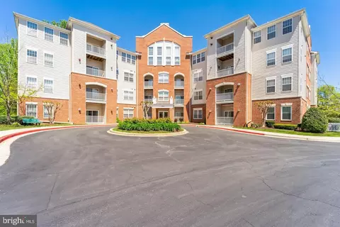2610 Chapel Lake Dr #312, Gambrills, MD 21054
