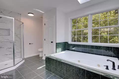 Bath - 1825 Johnson Rd, Annapolis, MD 21409 photo 1 of 4