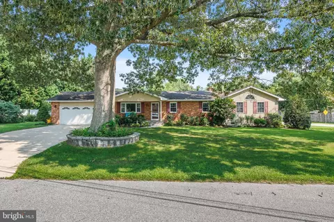 25 Larbo Rd, Millersville, MD 21108