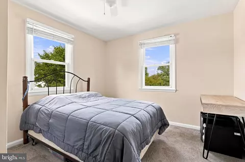 Bedroom - 208 Devon Ct, Linthicum Heights, MD 21090 photo 4 of 5