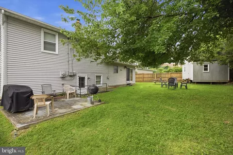 Exterior - 208 Devon Ct, Linthicum Heights, MD 21090 photo 3 of 5