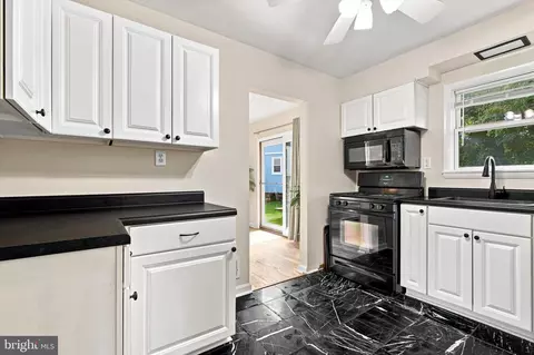Kitchen - 208 Devon Ct, Linthicum Heights, MD 21090 photo 1 of 4