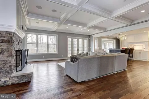 Living - 3622 Edgemont St, Edgewater, MD 21037 photo 2 of 3
