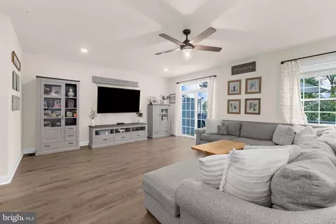 Living - 2907 Bluebells Ct, Gambrills, MD 21054 photo 1 of 4