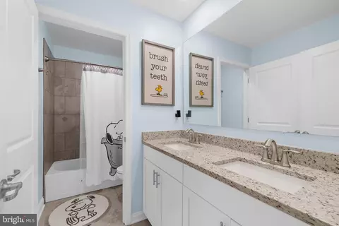 Entry Way - 2907 Bluebells Ct, Gambrills, MD 21054 photo 8 of 14