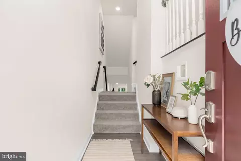 Entry Way - 2907 Bluebells Ct, Gambrills, MD 21054 photo 1 of 14