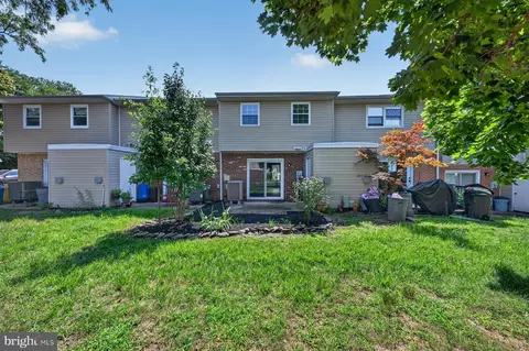 Exterior - 74 Heritage Ct, Annapolis, MD 21401 photo 5 of 7