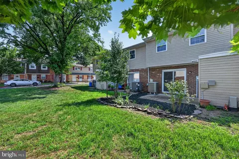 Exterior - 74 Heritage Ct, Annapolis, MD 21401 photo 4 of 7