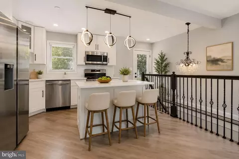 105 Rosecrest Dr, Annapolis, MD 21403