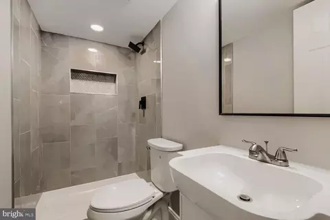Bath - 105 Rosecrest Dr, Annapolis, MD 21403 photo 1 of 1