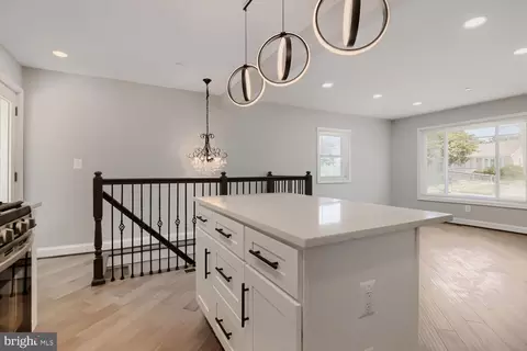 Entry Way - 105 Rosecrest Dr, Annapolis, MD 21403 photo 1 of 2