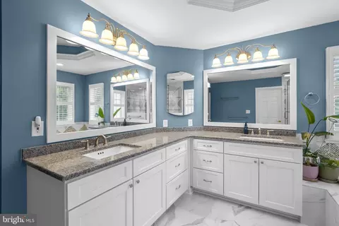 Bath - 206 Bowen Ct, Annapolis, MD 21401 photo 2 of 5