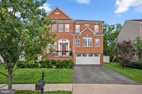 Exterior - 206 Bowen Ct, Annapolis, MD 21401 photo 2 of 5