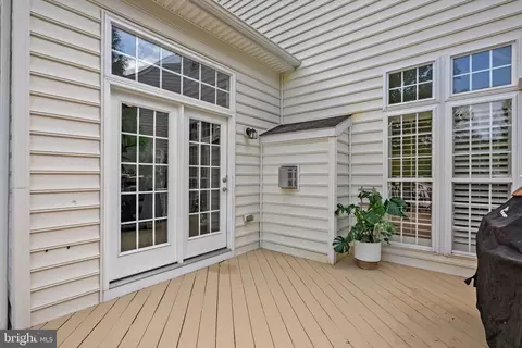 Exterior - 206 Bowen Ct, Annapolis, MD 21401 photo 4 of 5