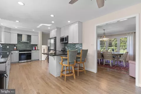Kitchen - 384 Eagle Hill Rd, Pasadena, MD 21122 photo 1 of 6