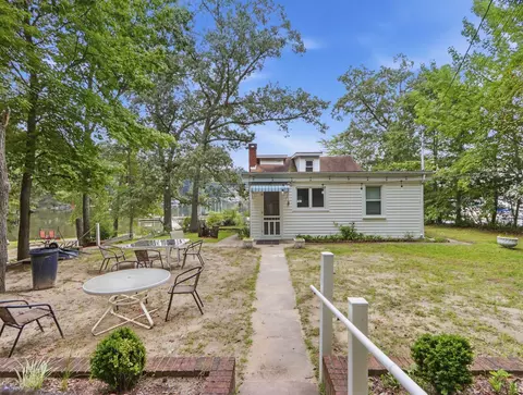 285 Cove Rd, Pasadena, MD 21122 photo 2