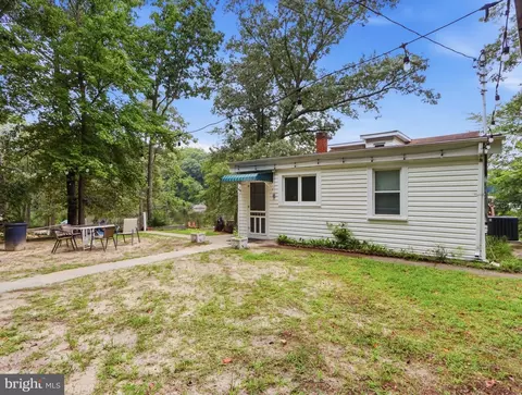 Exterior - 285 Cove Rd, Pasadena, MD 21122 photo 6 of 21