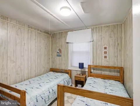 Bedroom - 285 Cove Rd, Pasadena, MD 21122 photo 6 of 6