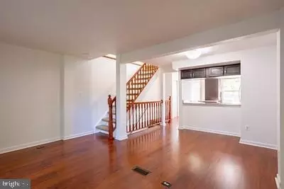 Living - 7906 Wellesley Ct, Pasadena, MD 21122 photo 1 of 6
