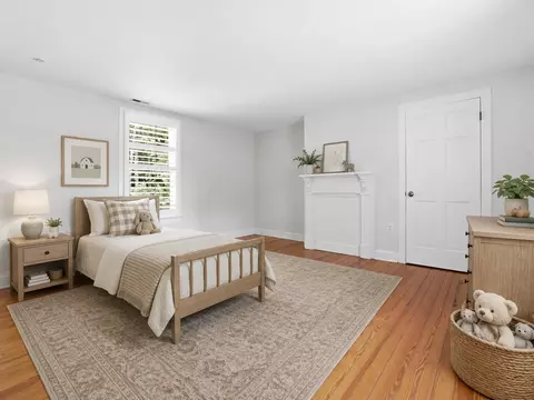 Bedroom - 5865 Deale Beach Rd, Deale, MD 20751 photo 3 of 5