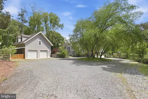 Exterior - 5865 Deale Beach Rd, Deale, MD 20751 photo 10 of 11