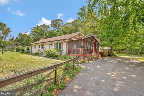 893 Harwood Rd, Harwood, MD 20776