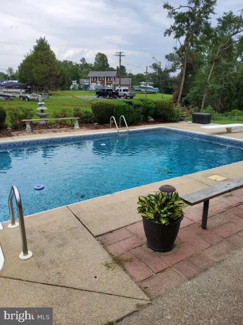 Exterior - 1222 Hillside Rd, Pasadena, MD 21122 photo 4 of 6